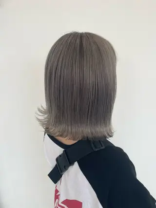 ミディアム SAKI 新宿のヘアスタイル