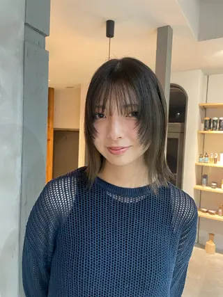 ミディアム soi 小島陽香のヘアスタイル