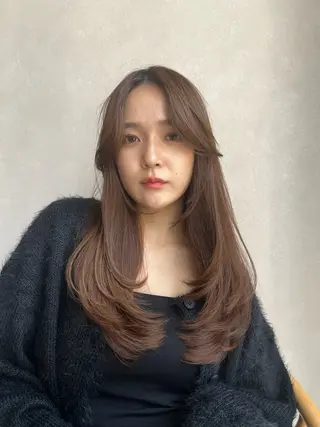 セミロング レイヤーカット/ くびれヘア佐藤大空のヘアスタイル