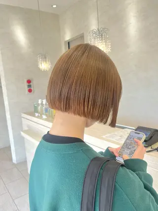 ミディアム 安坂 雪音のヘアスタイル