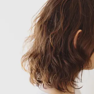 ミディアム パーマ salon m ni サロンマーニ所属・久保田 一のヘアスタイル