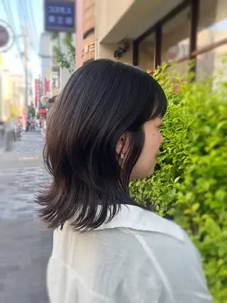 ミディアム 田中 鈴乃のヘアスタイル
