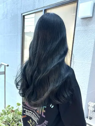 セミロング 抜きっぱなしブロンド ササキカズマのヘアスタイル