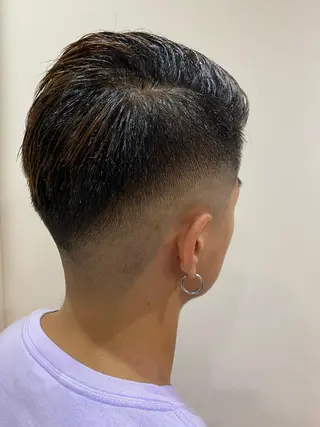 ショート 銀座マツナガ新宿野村ビル店所属・メンズカットなら 桃井大輔のヘアスタイル