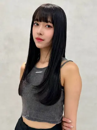カラー 韓国風🇰🇷艶髪✨ カラー🩵レオのヘアスタイル