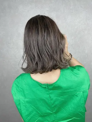 ショート カラー 井本翔太.髪質改善. ベージュ.グレージュのヘアスタイル