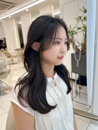 セミロング MAEUL luna所属・前髪顔周り/レイヤー 韓国/桔川恒のヘアスタイル