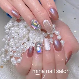 ネイル queensnail 🧸mikiのネイルデザイン