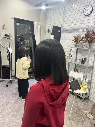ミディアム 友滝 真菜美のヘアスタイル