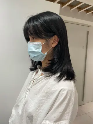 セミロング 太田ありさ クリーミーヘアカラーのヘアスタイル