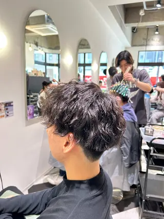 パーマ メンズ ヘアリゾート粋 enam 新宿東口店所属・斎藤 友太のヘアスタイル