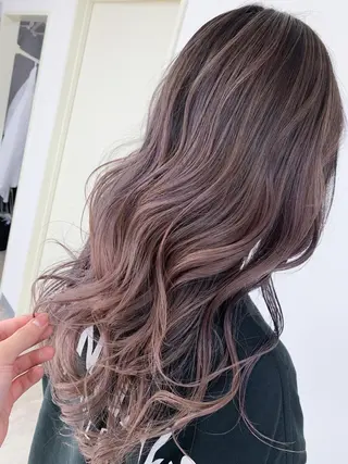 ロング 🥇近藤 恭輔🥇 Recharme新保のヘアスタイル