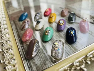 ネイル 【尾下】 ロイヤル•セラピストのネイルデザイン