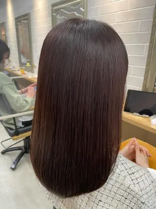 セミロング ARMONY所属・縮毛矯正、コテ巻き風 パーマのプロ、横山のヘアスタイル
