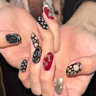 ネイル 🪐富島彩夏 /海外nail🪐のネイルデザイン