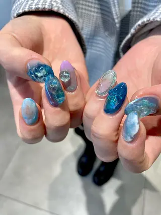 ネイル Shiori・:* 💫のネイルデザイン