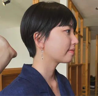 ショート oma　袮次金 鈴香のヘアスタイル