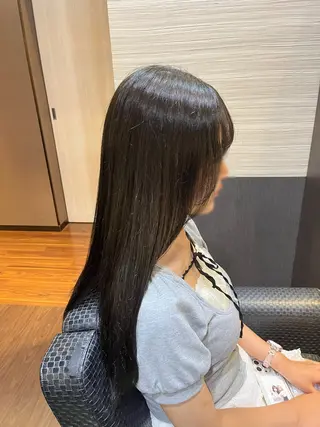 ロング カラー 岩下 陽万里のヘアスタイル