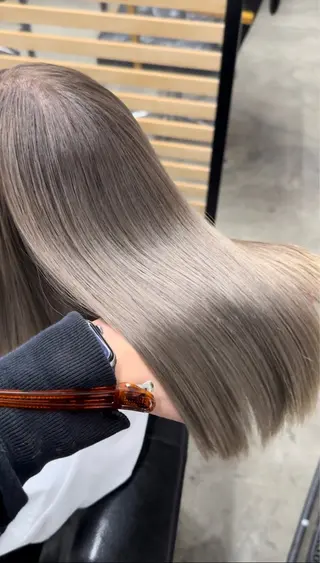 セミロング ひろし/髪質改善/ 縮毛矯正/上品✨のヘアスタイル