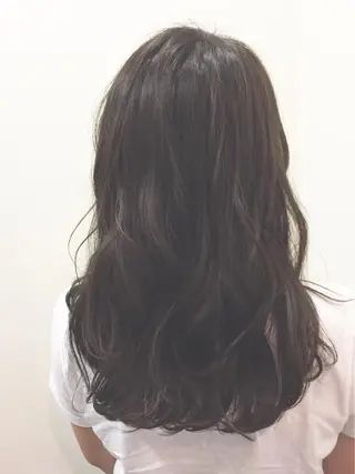 ロング カラー 坂本 なつきのヘアスタイル