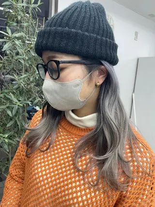 カラー オノ アカネのヘアスタイル