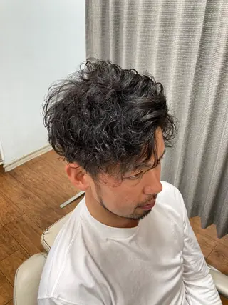 ショート パーマ メンズ HAIR AVENUE benkei 出戸店所属・メンズヘア専門 ウタカユウキのヘアスタイル