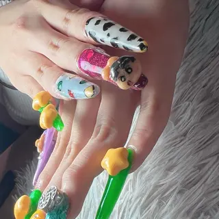 ネイル シェヌネイル JURAのネイルデザイン