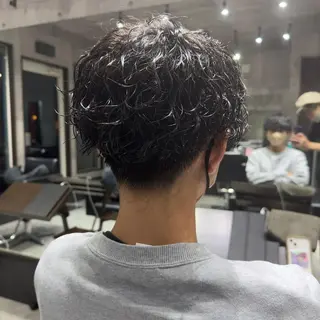 パーマ メンズ 高橋嵐 プラスイズムヴェレンのヘアスタイル