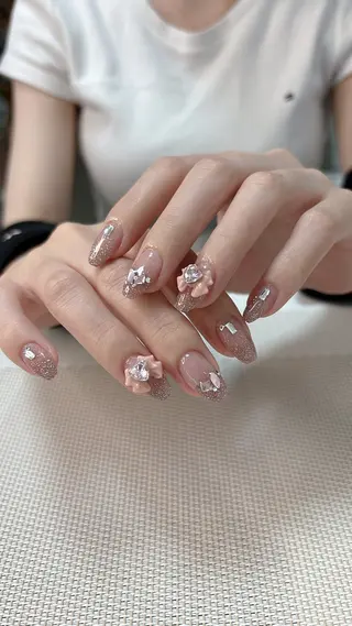 ネイル ネイルサロンD&D所属・劉 丹丹のネイルデザイン