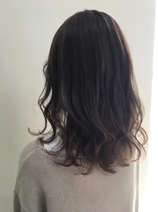セミロング 三浦 瑠璃のヘアスタイル