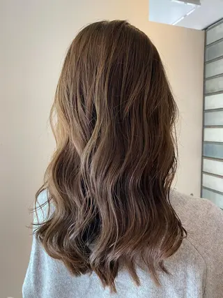 セミロング カラー 【博多ハイライトカラ ー】中島啓太のヘアスタイル