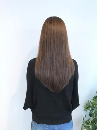 ロング アールバイニーナ所属・R by NINA アールバイニーナのヘアスタイル