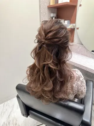 セミロング カラー ヘアアレンジ autre所属・大久保 ひでなりのヘアスタイル