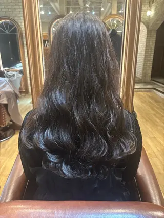 ロング 西 柚のヘアスタイル