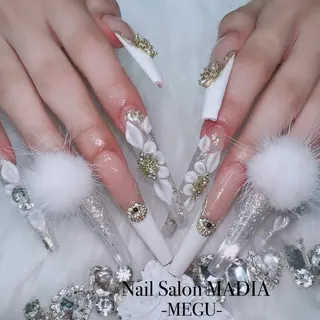 ネイル MADIA藤沢所属・MADIA MEGUのネイルデザイン