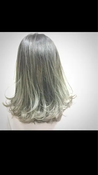 ミディアム カラー ヘアアレンジ BonD hairのヘアスタイル