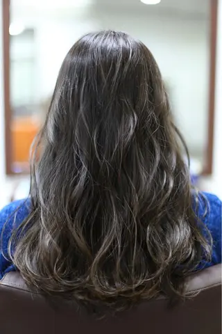 ロング ヘアーズベリー 藤本のヘアスタイル