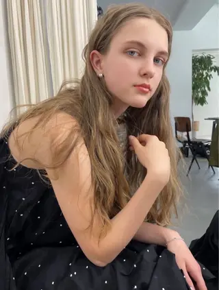 ロング カラー yukie/ ハイトーンのヘアスタイル