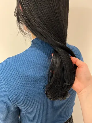 セミロング カラー ヘアアレンジ 暗髪カラー🫐パーマ おくだりんかのヘアスタイル