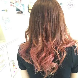 セミロング カラー 松本 美香のヘアスタイル