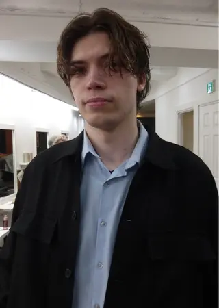 ミディアム メンズ グランジヘア 無造作ヘアHYUGAのヘアスタイル