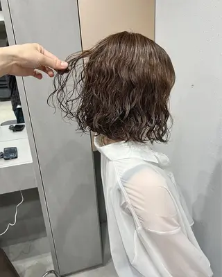 ミディアム カラー パーマ 森山 陽菜のヘアスタイル