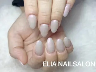 ミディアム ELIA所属・NA naのネイルデザイン