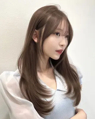 ロング カラー 韓国ベージュ🇰🇷 レイヤー🤍表参道のヘアスタイル