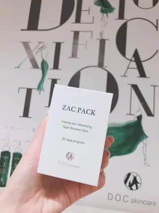 MOCOE SATOMIのマツエク・マツパデザイン