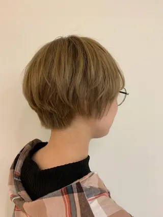 ショート 伊藤 陽のヘアスタイル