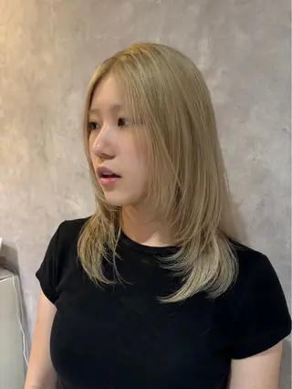 セミロング カラー Noa/似合わせ カット🤍ハイトーンのヘアスタイル