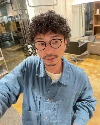 パーマ メンズ GOTODAYシェアサロン梅田店所属・まな カラー、メンズパーマのヘアスタイル