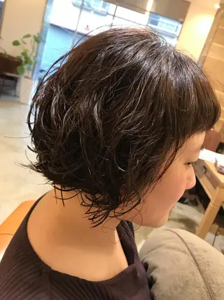 ショート パーマ 暖色カラー🍊 ボブ🌿顔周りcutのヘアスタイル