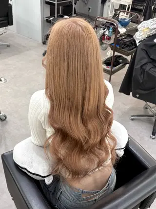 ロング カラー ミルクティーベージュ /ピンク/大阪/堀江のヘアスタイル
